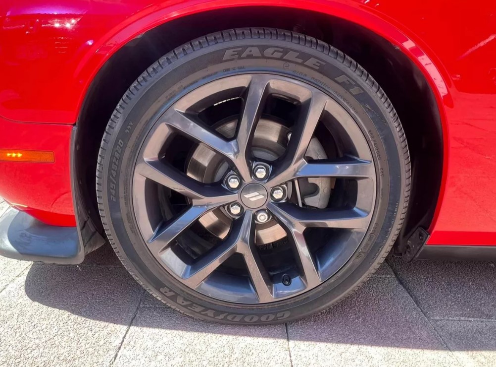Dodge Challenger